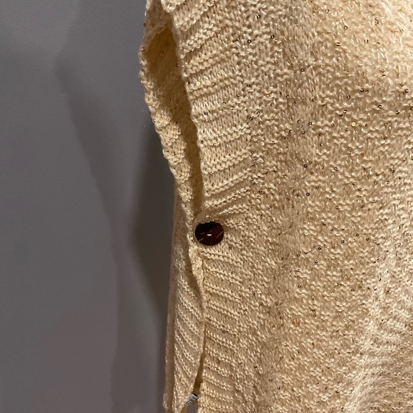 Sweater - Picture 5 of 8